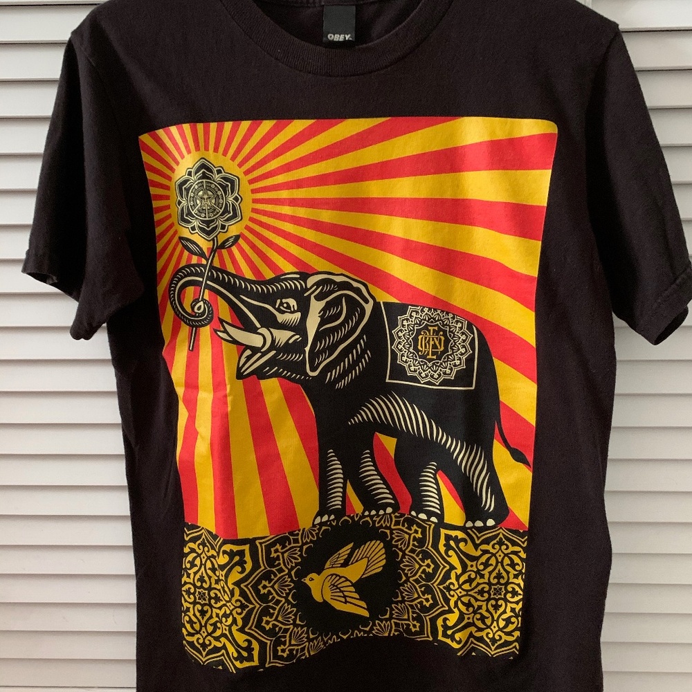 Obey Peace Elephant tee